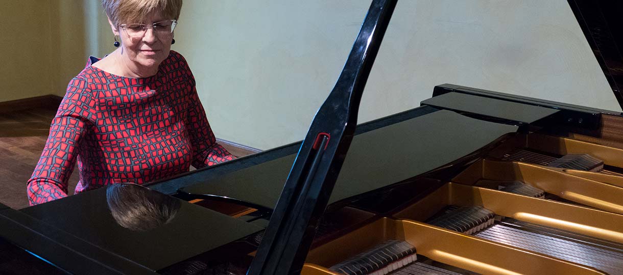 Corso triennale di perfezionamento in pianoforte tenuto da Daniela Carapelli