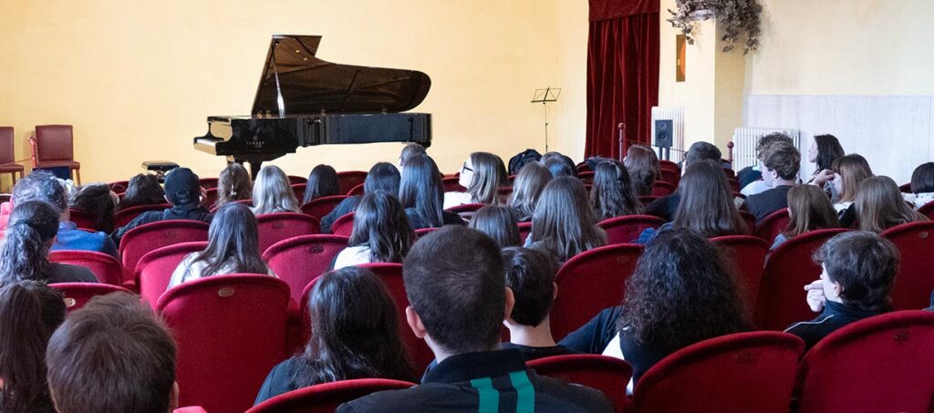 lezioni di musica per le scuole di Pinerolo