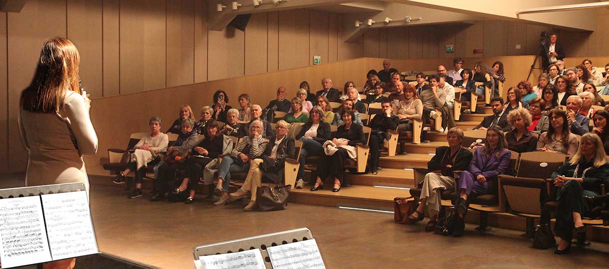 Patrizia Polliotto Segretario generale di Fondazione CRT apre il Concerto di Primavera al Teatro Vittoria
